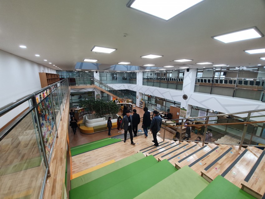 1208  경기도교육청, 학생중심 돌봄체계 구축 위한 학교장 연수(사진2).jpg