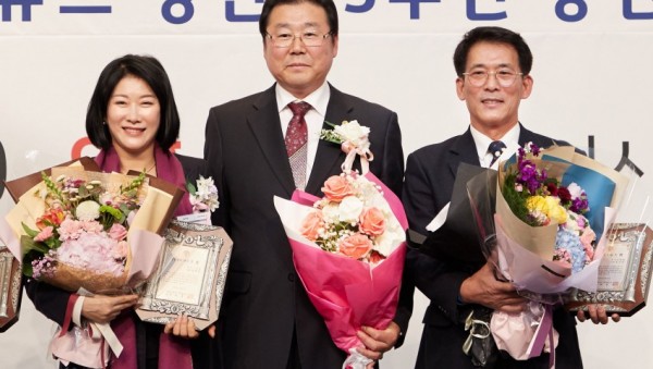 20191220 2019을 빛낸 모범공원원 대상 의정대상 시상식-01.jpg