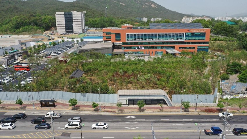 0514 경기도교육청북부청사 숲 조성 공사 완료. 9월 이후 전면개방(사진2).jpg