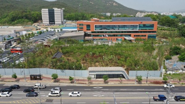 0514 경기도교육청북부청사 숲 조성 공사 완료. 9월 이후 전면개방(사진2).jpg