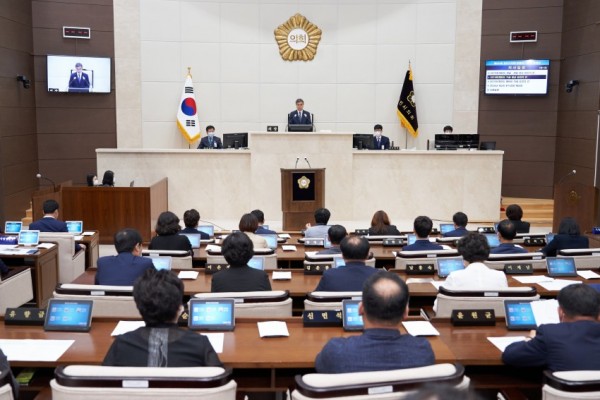 20200624 용인시의회, 제244회 제1차 정례회 폐회.jpg