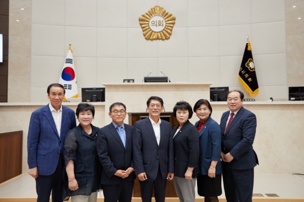 20200701 제8대 후반기 의장단 선출-01.jpg