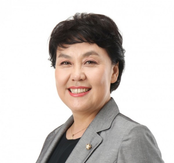 정춘숙 프로필300.jpg