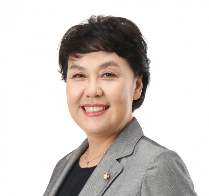 정춘숙 프로필300.jpg