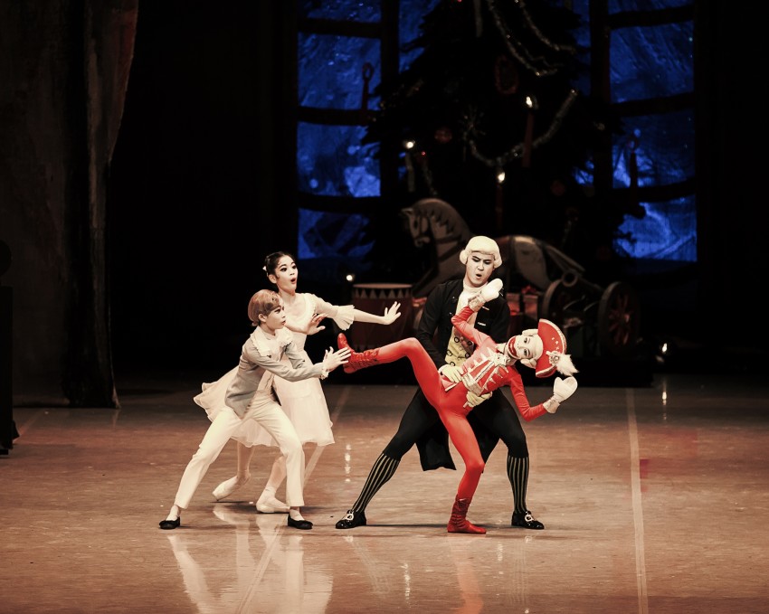 2. 1막 1장 파티 ⓒKorean National Ballet.jpg