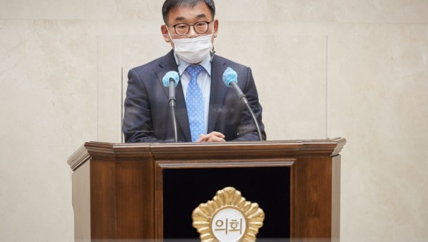 20201125 용인시의회, 제249회 제2차 정례회 시정질문-윤원균 의원.jpg
