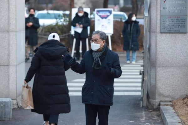 1203 이재정교육감, 2021학년도 수능 현장 방문해 격려(사진6).jpg