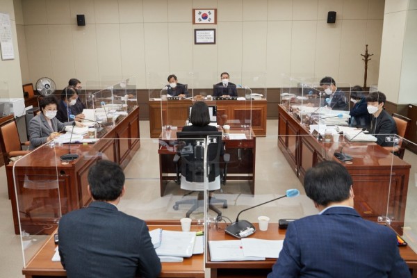 20201202 제249회 제2차 정례회-행감 7일차(7)-도시건설위원회.jpg