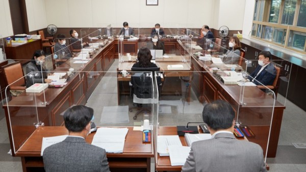 20201203 행정사무감사 8일차-001.jpg
