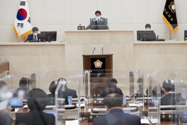 20201217 용인시의회, 제249회 제2차 정례회 폐회.jpg