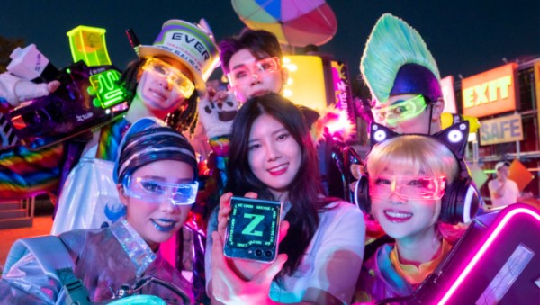 사이버펑크풍 도시로 조성된 에버랜드 블러드시티7 (2).jpg