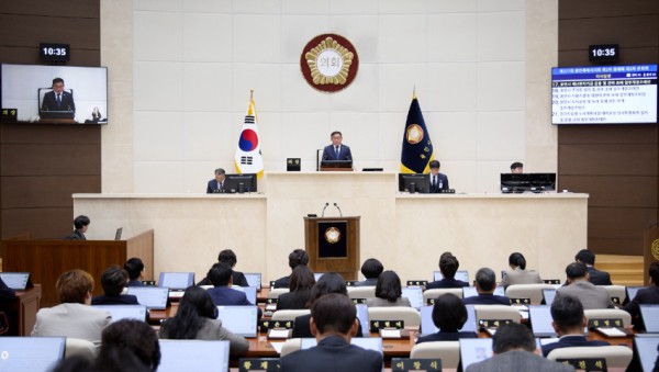 20231120 용인특례시의회, 제277회 제2차 정례회 제2차 본회의 열어(2).jpg