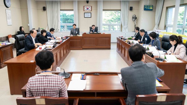 20231121 행정사무감사 1일차(3)문화복지위원회.jpg