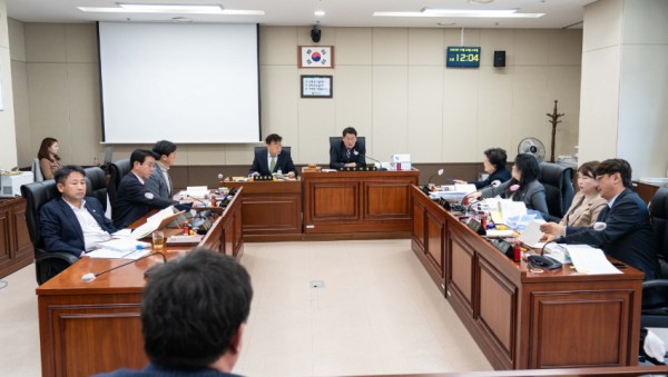 20231122 행정사무감사 2일차(3)도시건설위원회.jpg