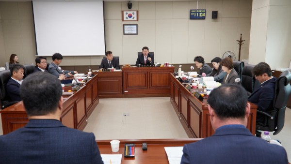 20231123 행정사무감사 3일차(3)도시건설위원회.jpg