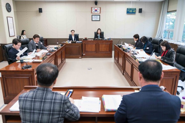 20231124 행정사무감사 4일차(2)경제환경위원회.jpeg