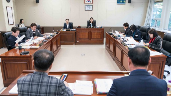 20231124 행정사무감사 4일차(2)경제환경위원회.jpeg