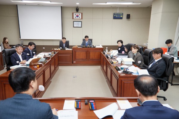 20231127 행정사무감사 7일차(4)도시건설위원회.jpg
