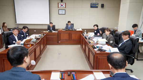 20231127 행정사무감사 7일차(4)도시건설위원회.jpg