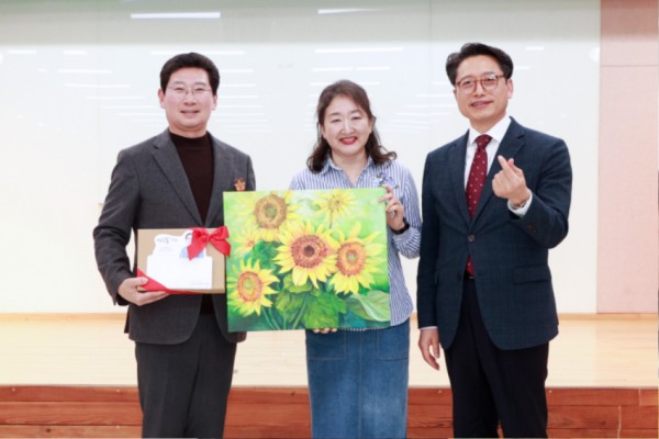 4-2. 지난 6일 수지구청에서 수지장애인복지관의 살구나무의 밤 행사가 열렸다..jpg