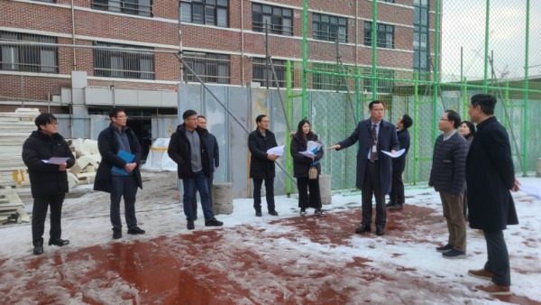240111 경기도교육청, 겨울방학 학교 석면 현장 점검(시설과) 사진1.jpg