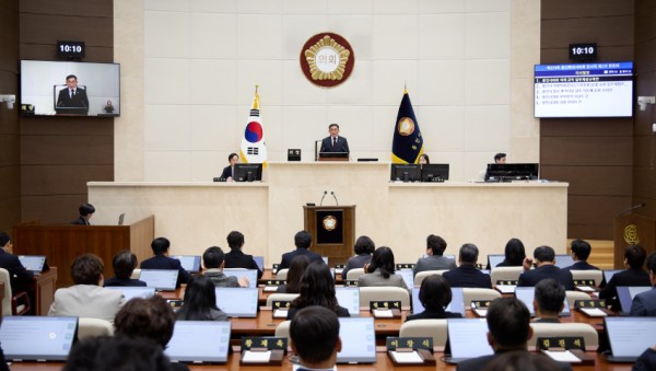 20240206 제279회 임시회 제2차 본회의(1).jpg