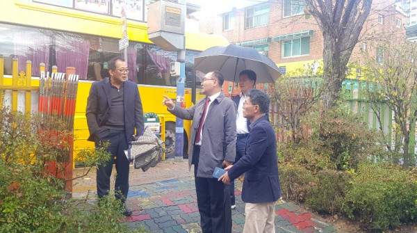 240226_김영민 의원_학교 통학로 개선 노력 결실 맺어_사진1.JPG