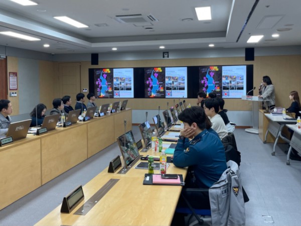 8. 용인특례시가 지난 13일 시청에서 2024 생활안전을 더하는 공공디자인 사업설명회를 개최했다..jpeg