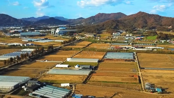 6. 용인특례시가 후계농업경영 청년 농업인을 선정했다. 사진은 농가들이 있는 처인구 원삼면 전경..jpg
