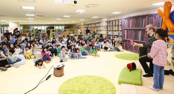 3-3. 지난 5일 용인어린이상상의숲에서 열린 어린이날 특별행사 오, 오! 상상이상.jpg