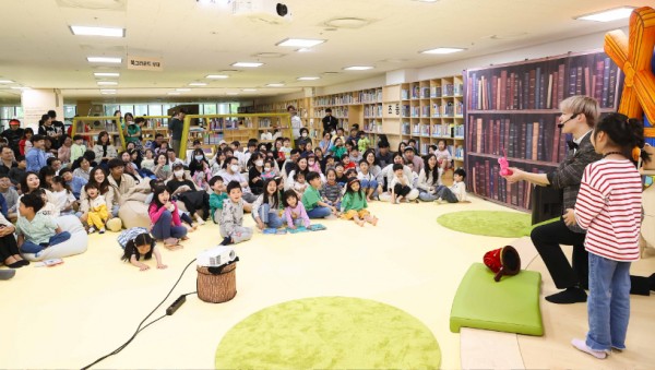 3-3. 지난 5일 용인어린이상상의숲에서 열린 어린이날 특별행사 오, 오! 상상이상.jpg