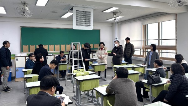 240710_경기도교육청__시민감사관과_함께_′학교_미세먼지_대응_강화사업′_성과감사_시행(감사관)_2024년_상반기_성과감사_현장사진1.jpg