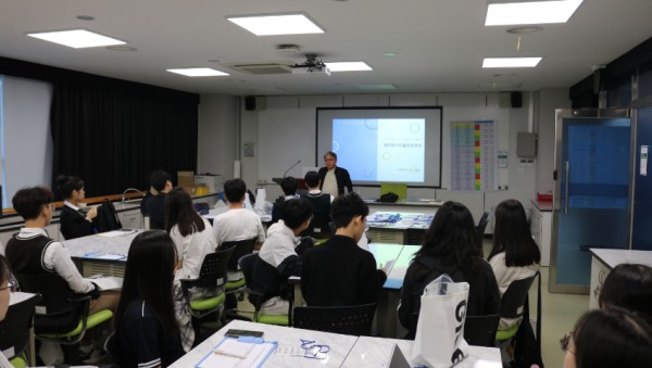 240929_경기도교육청미래과학교육원__32회_과학동아리활동발표회_개최(사진3).jpg