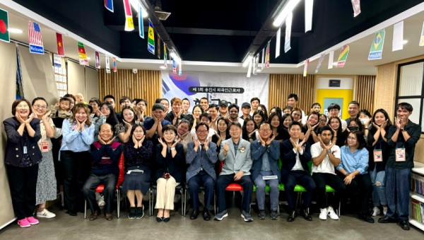 단체사진.jpg
