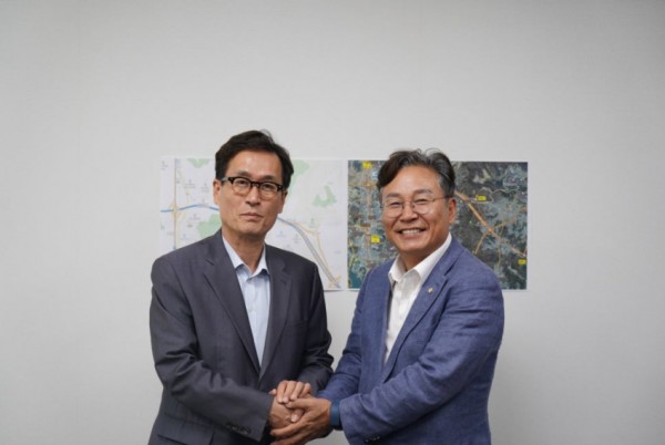 손명수의원_함진규한국도로공사사장.jpg