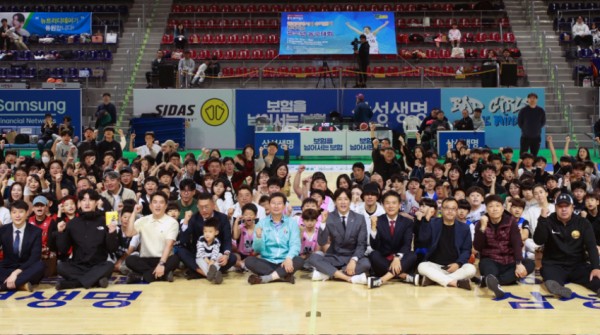 4-3. 용인특례시와 우지원이 함께하는 유소년농구대회가 2일 용인실내체육관에서 개막했다..jpg
