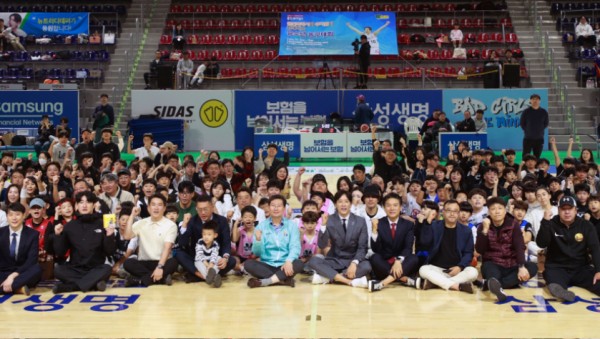 4-3. 용인특례시와 우지원이 함께하는 유소년농구대회가 2일 용인실내체육관에서 개막했다..jpg