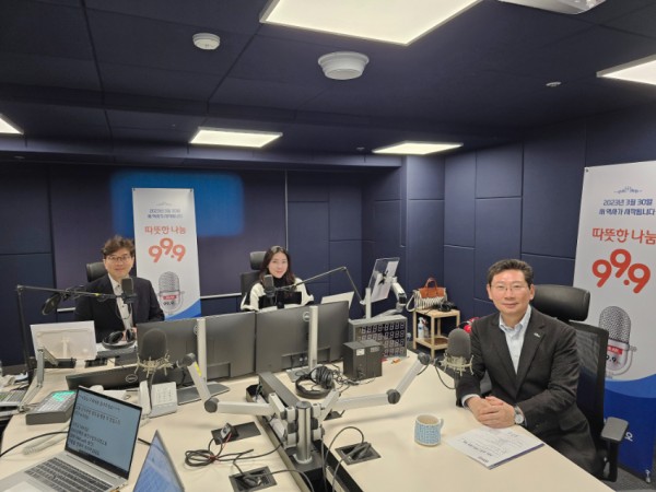이상일 용인특례시장이 22일 OBS 라디오에 출연해 경기남부광역철도 사업 등의 시정 현안을 설명했다.jpg