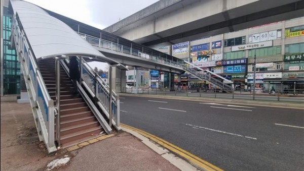 4-1. 용인특례시청 앞 보도육교 대설예방시설 준공 모습 (1).jpg
