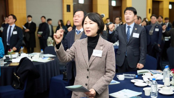 20250205 용인특례시의회 유진선 의장, 대한민국시군자치구의회의장협의회 2025년도 정기총회 참석(1).jpg