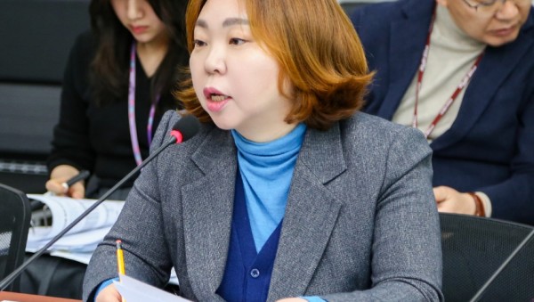 250217 전자영 의원, 경기도교육청 디지털 성범죄 예방 및 교육에 관한 조례 일부개정조례안 상임위 통과.jpg