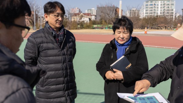 250221_사진자료1_용인특례시의회 장정순 의원 따뜻한 봄날 지역 체육시설 통해 건강 챙기세요!!.jpg