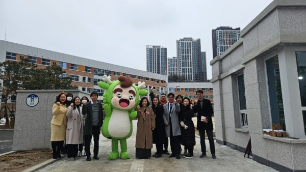 (20250304) 용인교육지원청 보도자료(“모두가 주인공인 행복한 용인미래교육” 신설교 등교 맞이로 힘찬 시작 ) 사진1.JPG