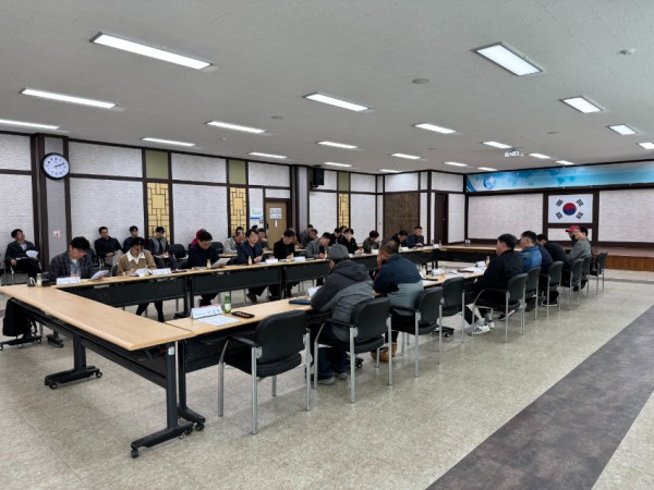 10. 지난 18일 이동읍 행정복지센터에서 열린 주민 대상 소통 간담회.jpg
