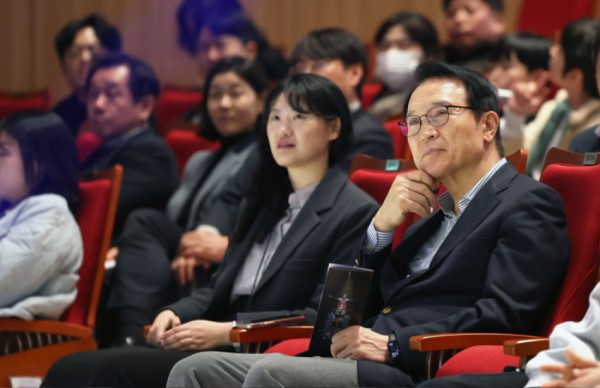 250404_경기도교육청__특수·일반_학교_학생_400여_명_참여하는_역사_뮤지컬_관람_행사_개최(사진2).JPG