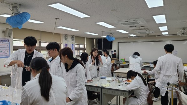 (20250514)용인교육지원청 보도자료(포곡고등학교, 창의 융합형 과학실험챌린지 ‘사이언스 쿼드 플레이_ 행사 진행 ) 사진2.jpg