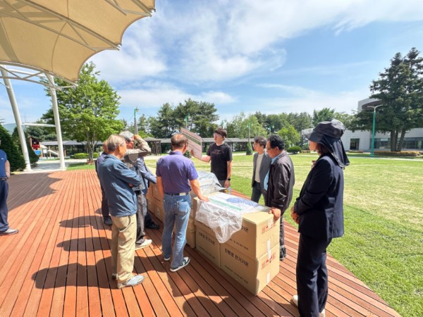 3-2. 용인특례시는 겨울철 집단 폐사 예방 위해 스마트 양봉시범사업을 추진하며 양봉 농가에 