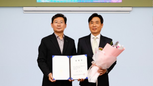 9. 용인특례시는 시민프로축구단 김진형 초대 단장을 선임했다..jpg