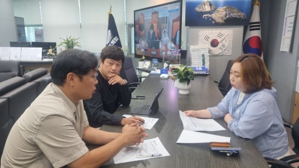 250717_사진자료2_전자영 경기도의원ㆍ임현수 용인시의원, 박문성 축구해설위원과 시민구단 방향성 모색 간담회 개최.jpeg