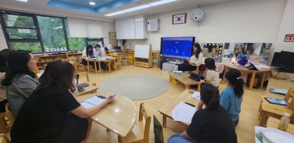 (20250814) 용인교육지원청 보도자료(용인아람유치원, 현장 중심 자율장학 실천 정책 제안으로 우수성 입증) 사진2 (1).jpg